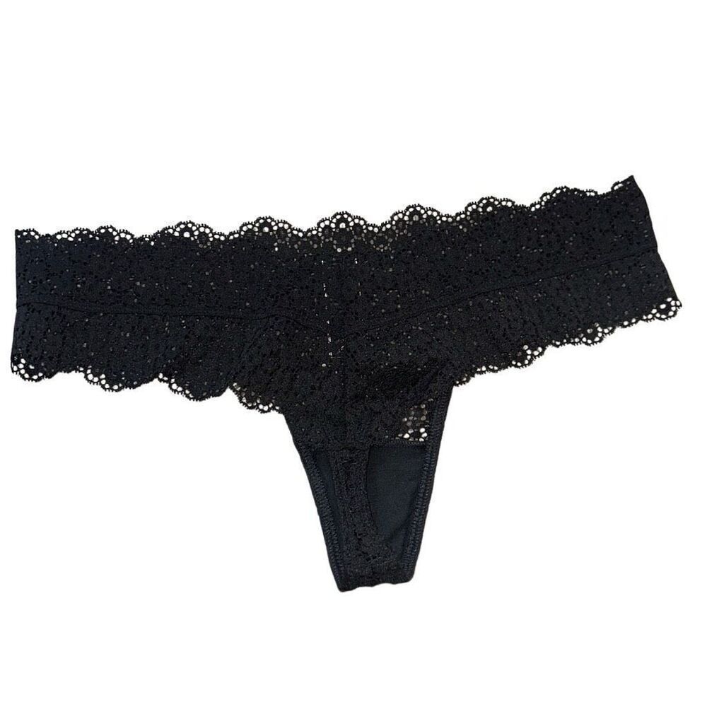 Victoria’s Secret “Very Sexy” Sz M black lace thong panties floral